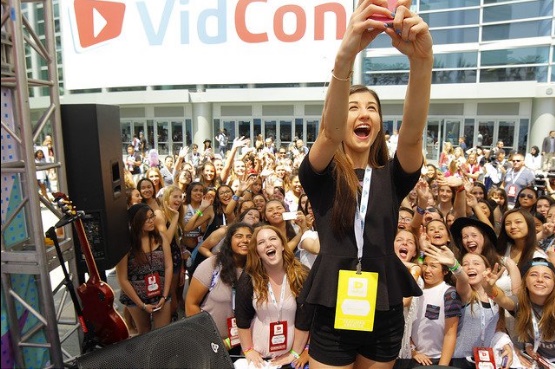 Vidcon 2016 image resumé