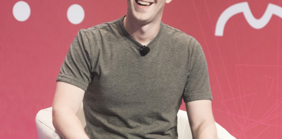 Zuck et le reste du monde. Facebook : 62 % des Apps téléchargées