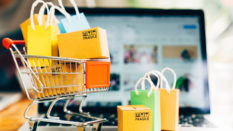 Marketplace : est-il possible de construire une approche hybride efficace ?