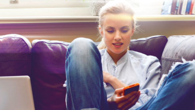 2h26 par jour : Le temps passé sur internet toujours plus élevé (Médiamétrie)