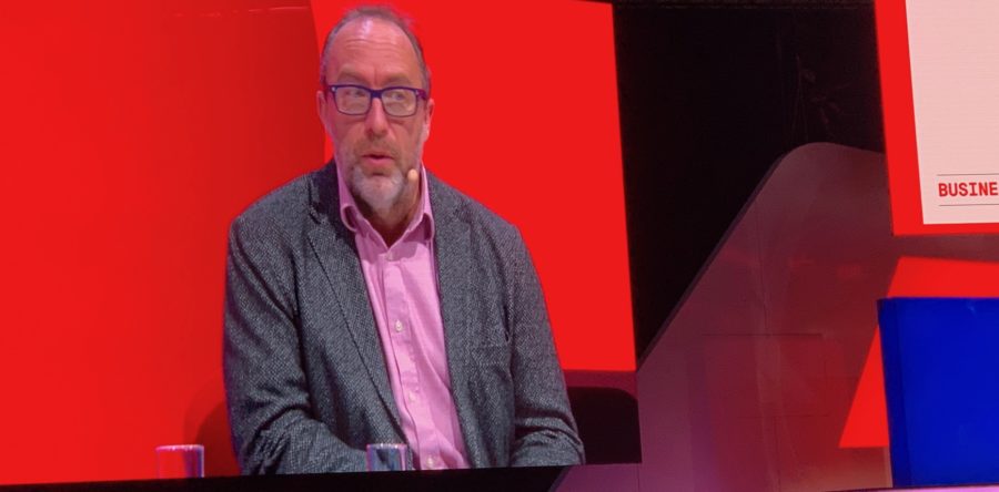 Jimmy Wales (fondateur de Wikipedia) : les métriques simplistes satisfont nos cerveaux reptiliens, il est temps de les dépasser